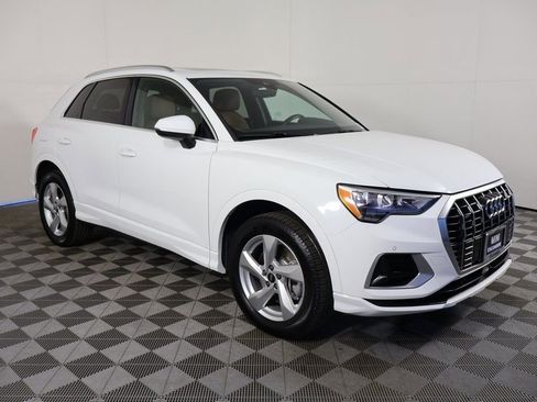 Used 2021 Audi Q3 2.0T Premium image 3