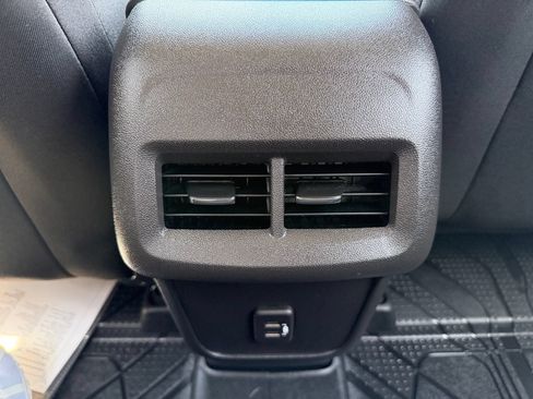Used 2024 Chevrolet Equinox LT w/ LPO, Floor Liner Package FWD image 27