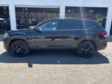 Used 2022 Volkswagen Atlas SE w/ Panoramic Sunroof Package image 2