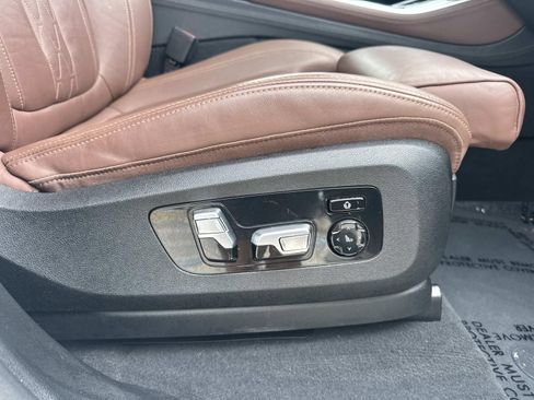 Used 2019 BMW X5 xDrive40i w/ M Sport Package AWD/4WD image 13