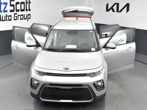 Used 2020 Kia Soul LX FWD image 29