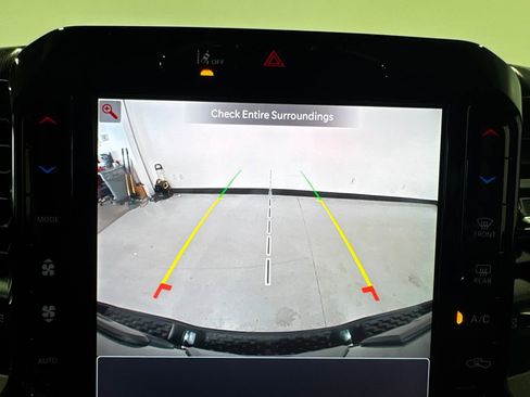 New 2026 RAM 1500 4x4 Crew Cab image 9