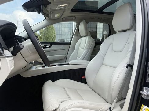 Certified 2023 Volvo XC60 T8 Ultimate w/ Climate Package image 13
