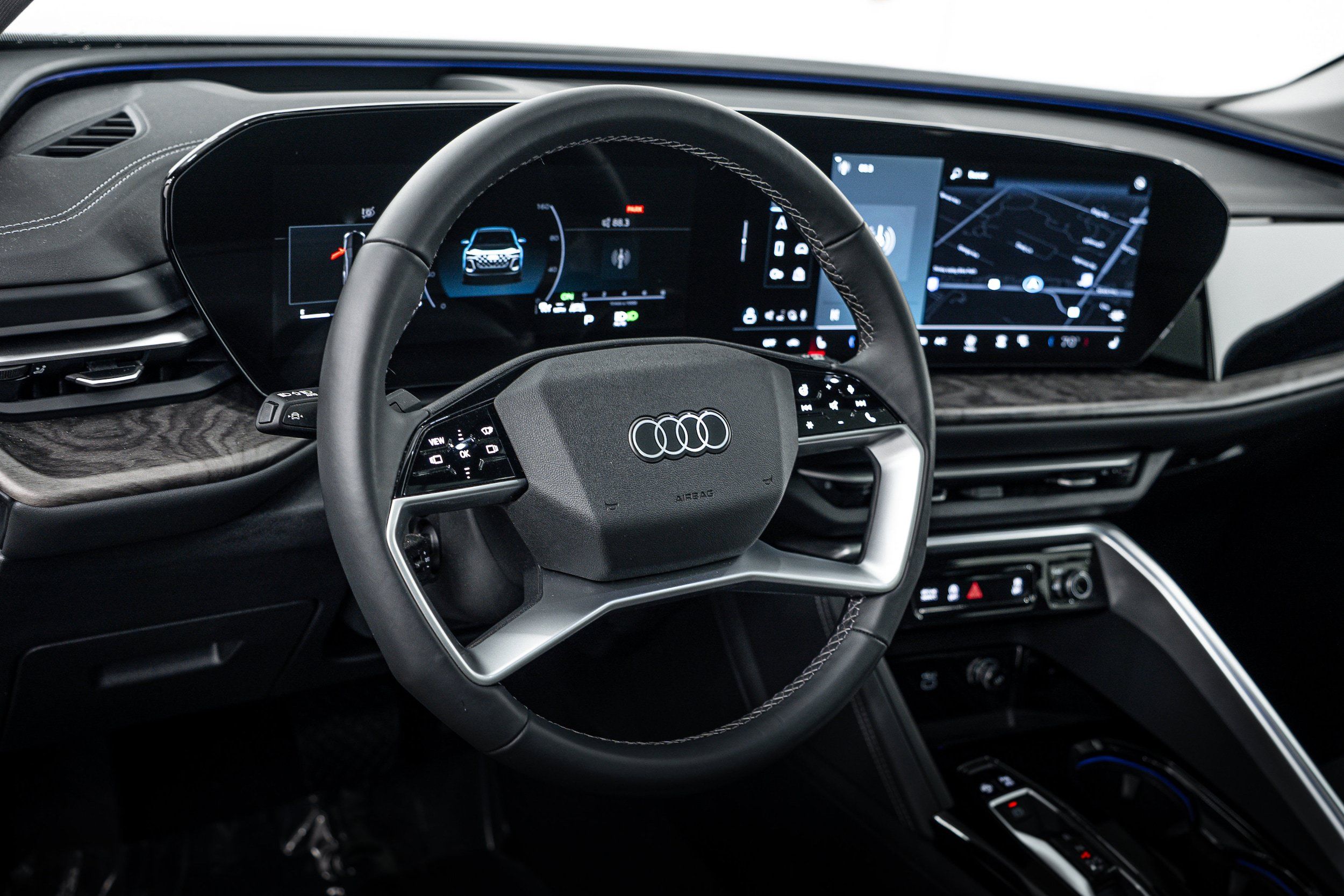 Used 2025 Audi Q5 Premium Plus w/ Premium Plus AWD/4WD image 9
