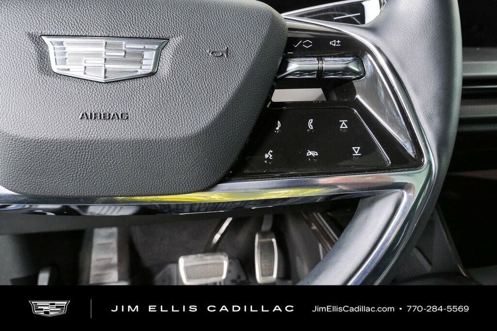 Certified 2026 Cadillac Vistiq Luxury w/ LPO, Floor Liner Package AWD/4WD image 10