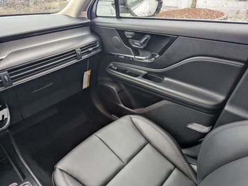 New 2026 Lincoln Corsair Premiere image 14