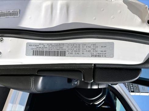 Used 2019 Jeep Grand Cherokee Altitude RWD image 34