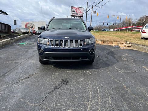 Used 2017 Jeep Compass High Altitude FWD image 1