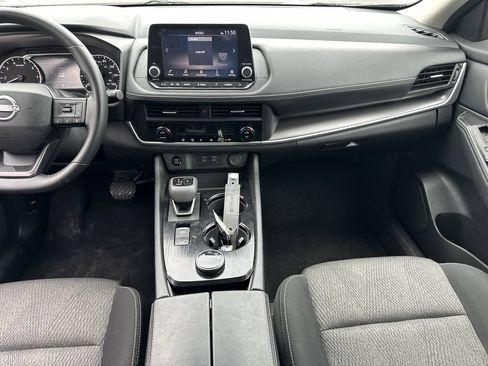 Certified 2025 Nissan Rogue SV AWD/4WD image 16