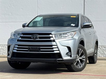Used 2019 Toyota Highlander LE