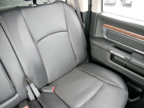 Used 2017 RAM 1500 Laramie image 14