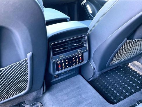 Used 2023 Audi Q8 Premium Plus w/ Premium Plus Package image 33