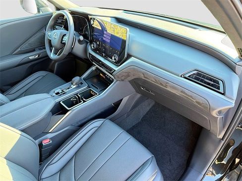 New 2026 Lexus TX 500h AWD image 16