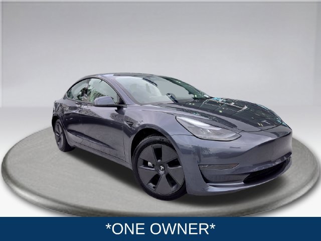 Used 2023 Tesla Model 3 Standard Range RWD image 2