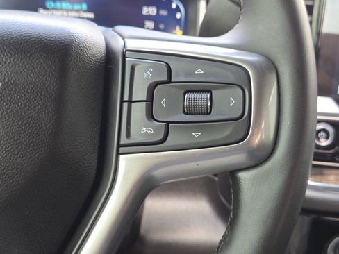 Used 2023 Chevrolet Silverado 1500 LT AWD/4WD image 32