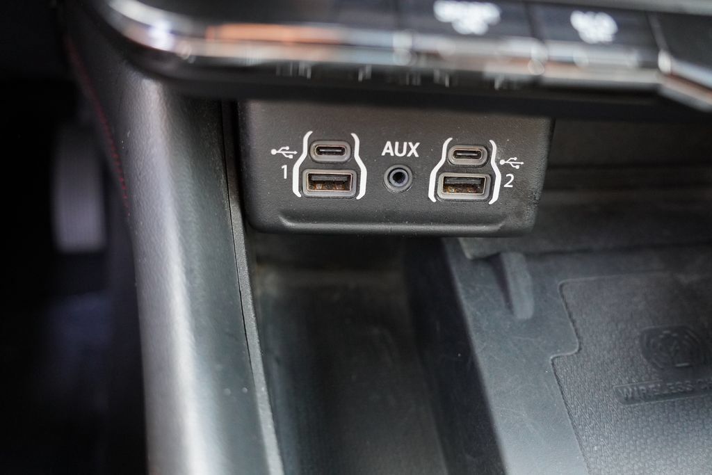 Certified 2024 Dodge Durango R/T AWD/4WD image 34