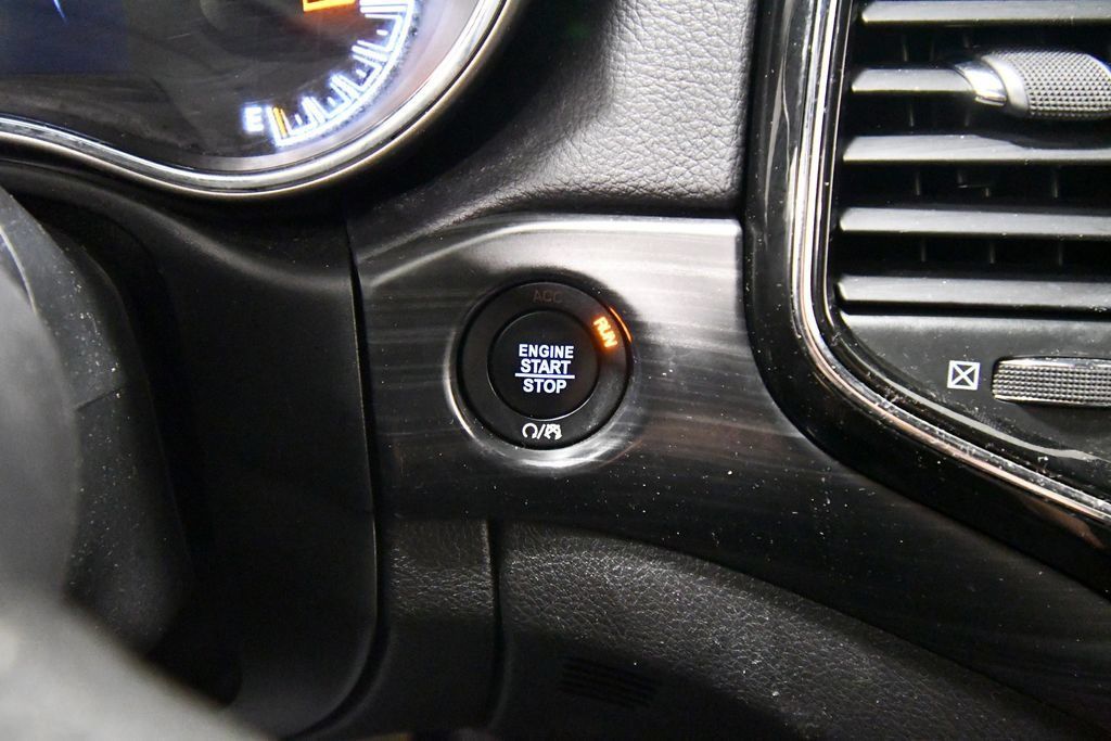 Used 2021 Jeep Grand Cherokee Altitude AWD/4WD image 26