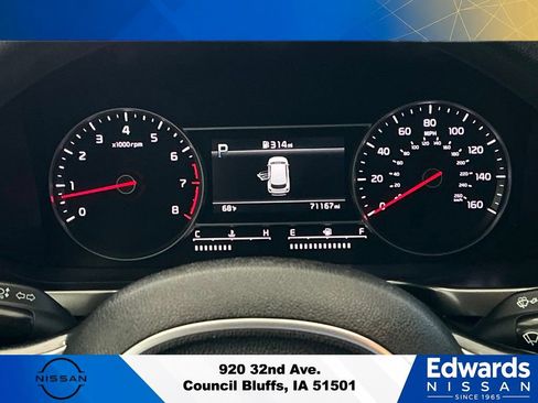 Used 2022 Kia Sorento LX FWD image 19