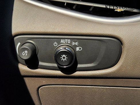 Used 2022 Chevrolet Malibu LT image 23