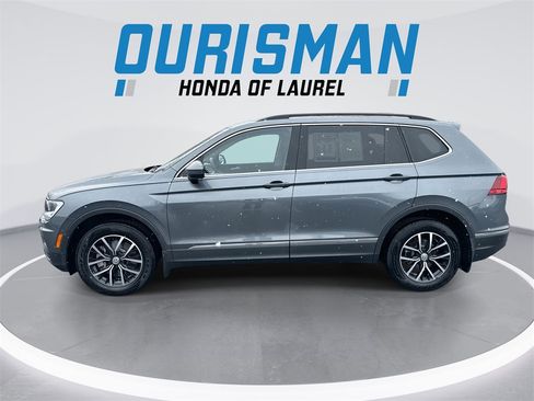 Used 2021 Volkswagen Tiguan SE w/ Panoramic Sunroof Package image 5