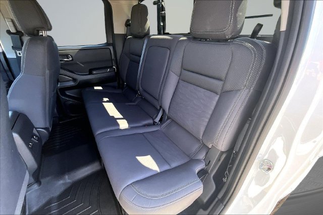 Used 2023 Nissan Frontier SV w/ SV Convenience Package AWD/4WD image 22