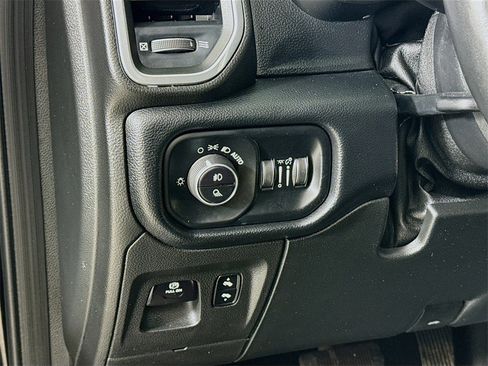Used 2019 RAM 1500 Laramie image 14