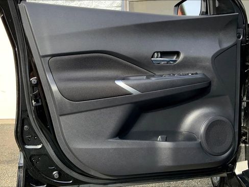 Certified 2022 Nissan Kicks SV image 25