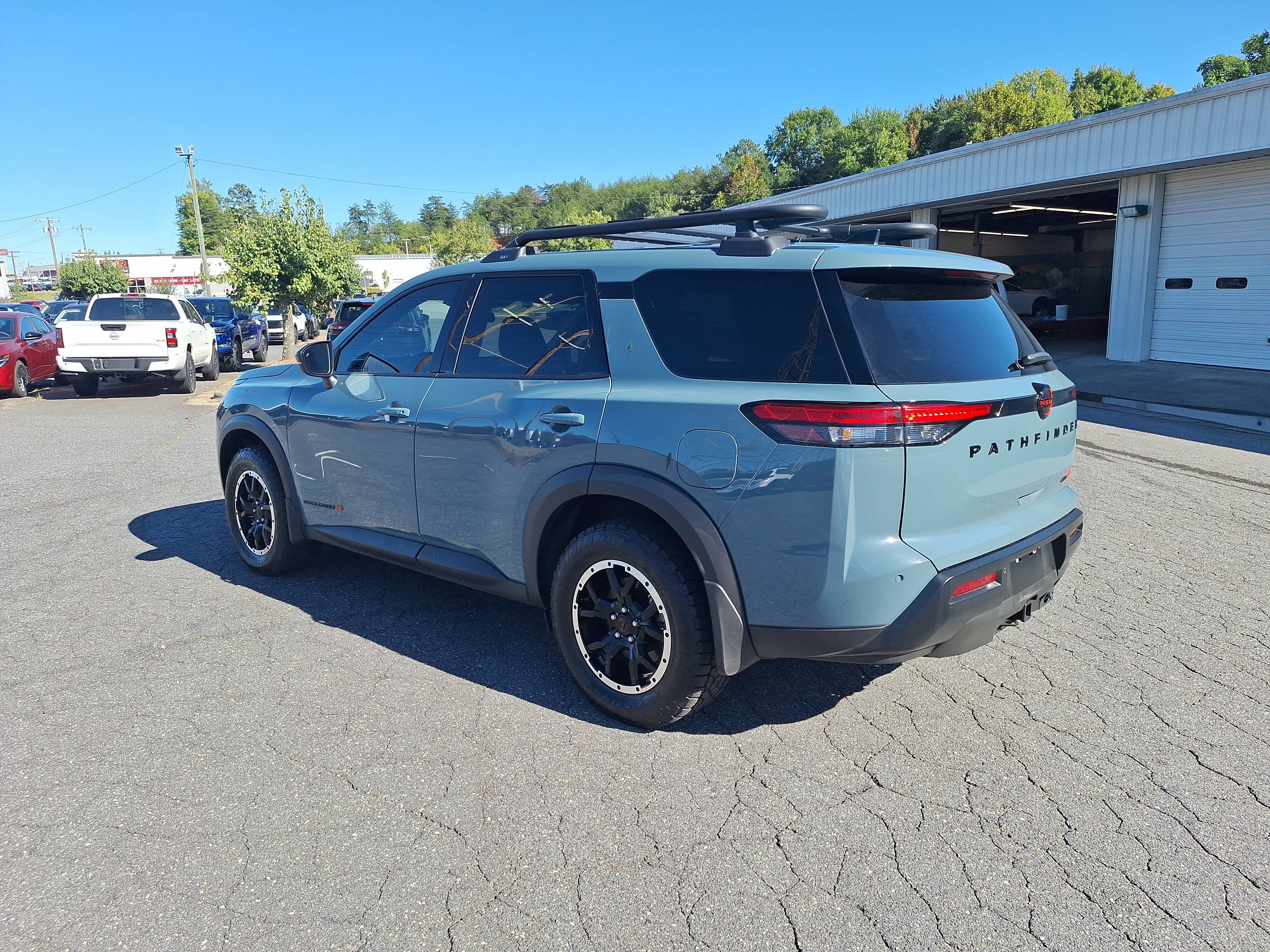 Certified 2026 Nissan Pathfinder Rock Creek w/ Rock Creek Premium Package AWD/4WD image 6