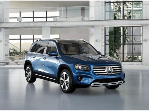 Used 2026 Mercedes-Benz GLB 250 4MATIC image 8