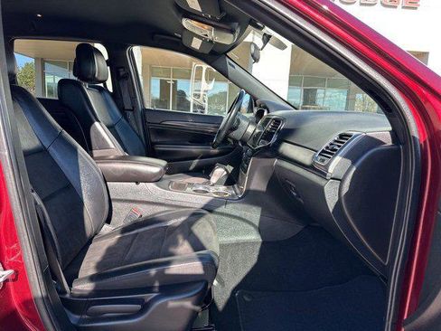 Certified 2021 Jeep Grand Cherokee Laredo X image 43