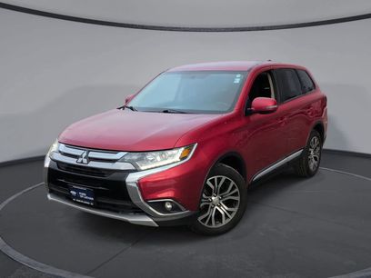 Used 2017 Mitsubishi Outlander SE