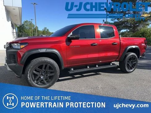Used 2025 Chevrolet Colorado Trail Boss image 1