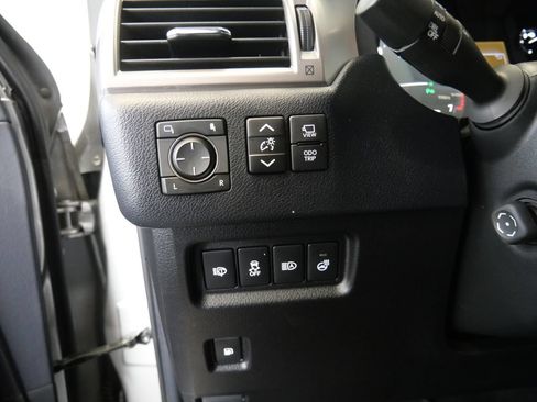 Certified 2023 Lexus GX 460 Luxury w/ Sport Design Package AWD/4WD image 14