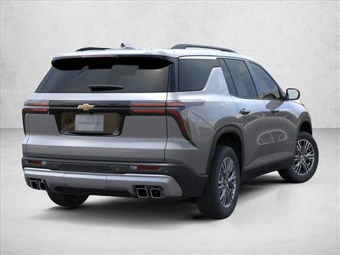 New 2026 Chevrolet Traverse LT image 5