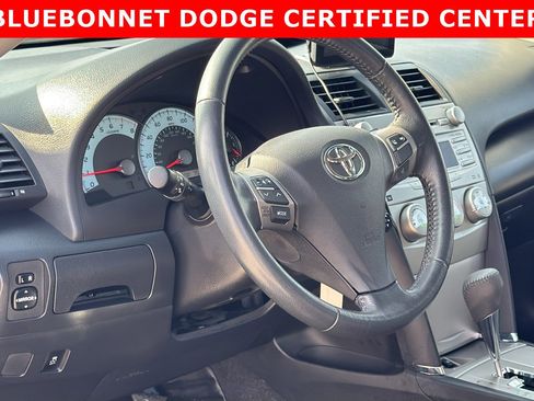 Used 2010 Toyota Camry image 10
