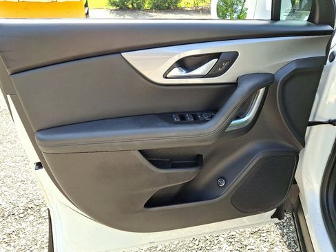 Used 2019 Chevrolet Blazer LT image 23