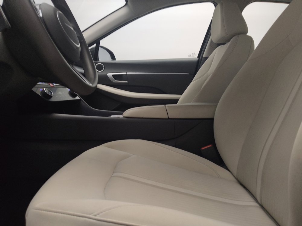 Used 2025 Hyundai Sonata SEL FWD image 17