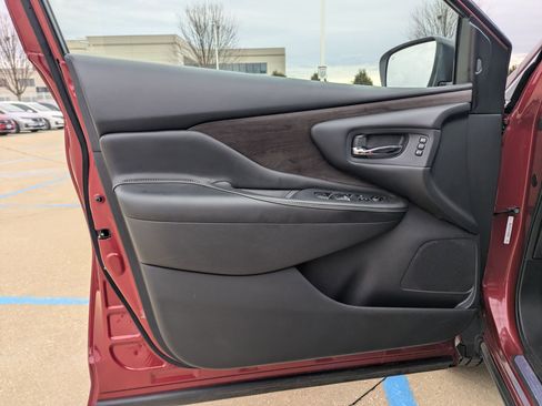 Used 2019 Nissan Murano Platinum image 11