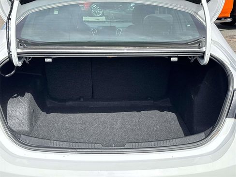 Used 2024 Chevrolet Malibu LT image 14