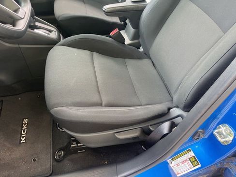Used 2024 Nissan Kicks S FWD image 7