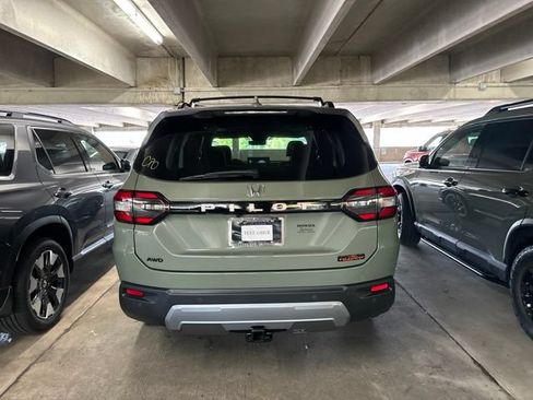 Certified 2026 Honda Pilot TrailSport image 5