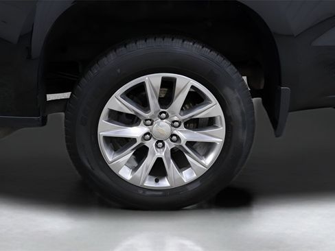 Used 2022 Chevrolet Silverado 1500 LTZ image 9