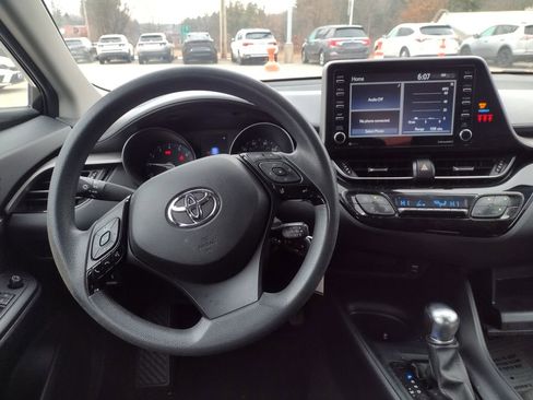 Used 2020 Toyota C-HR LE image 25