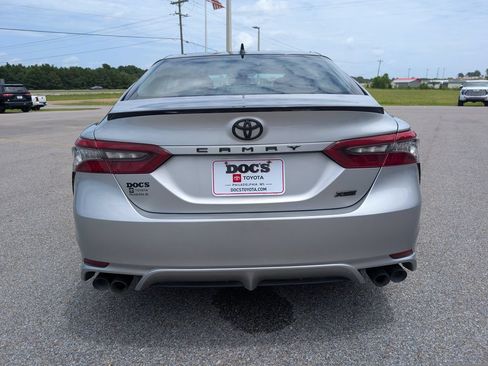 Used 2023 Toyota Camry XSE FWD image 4