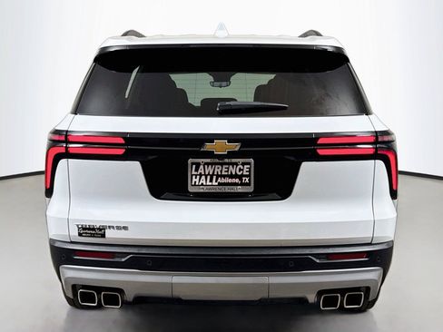 Certified 2026 Chevrolet Traverse LT w/ Driver Confidence Package FWD image 5