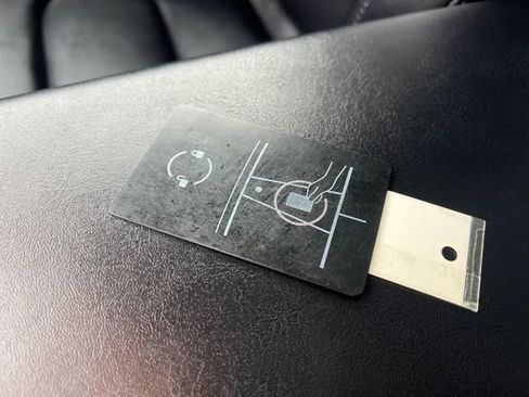 Used 2023 Tesla Model Y Performance image 31