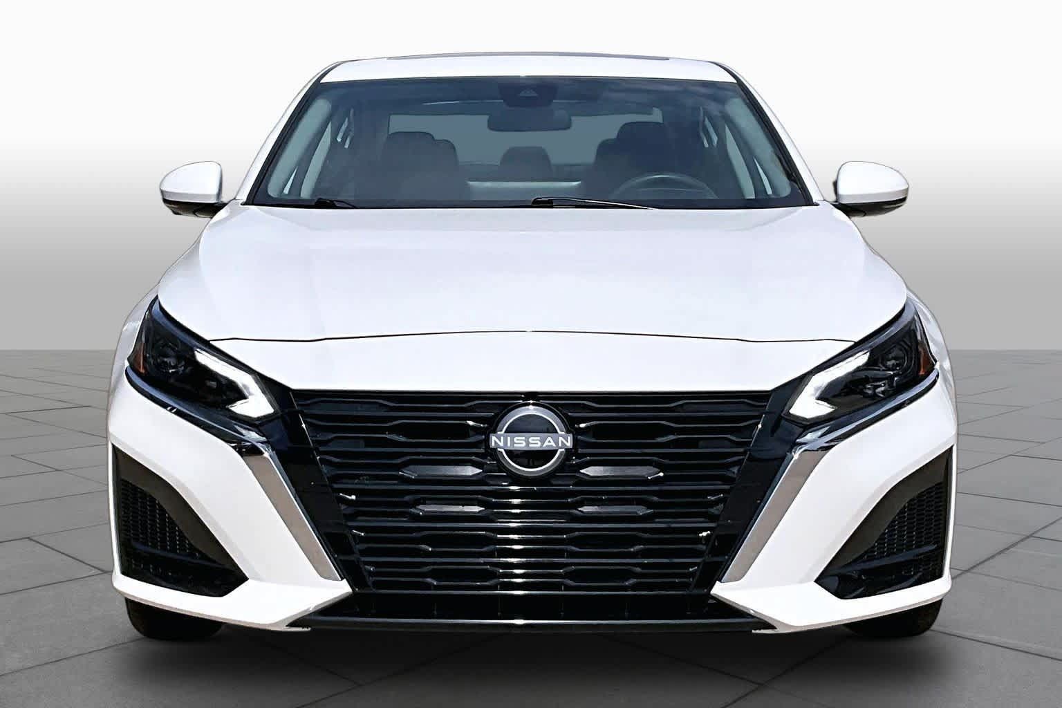 Certified 2025 Nissan Altima 2.5 SL AWD/4WD image 3