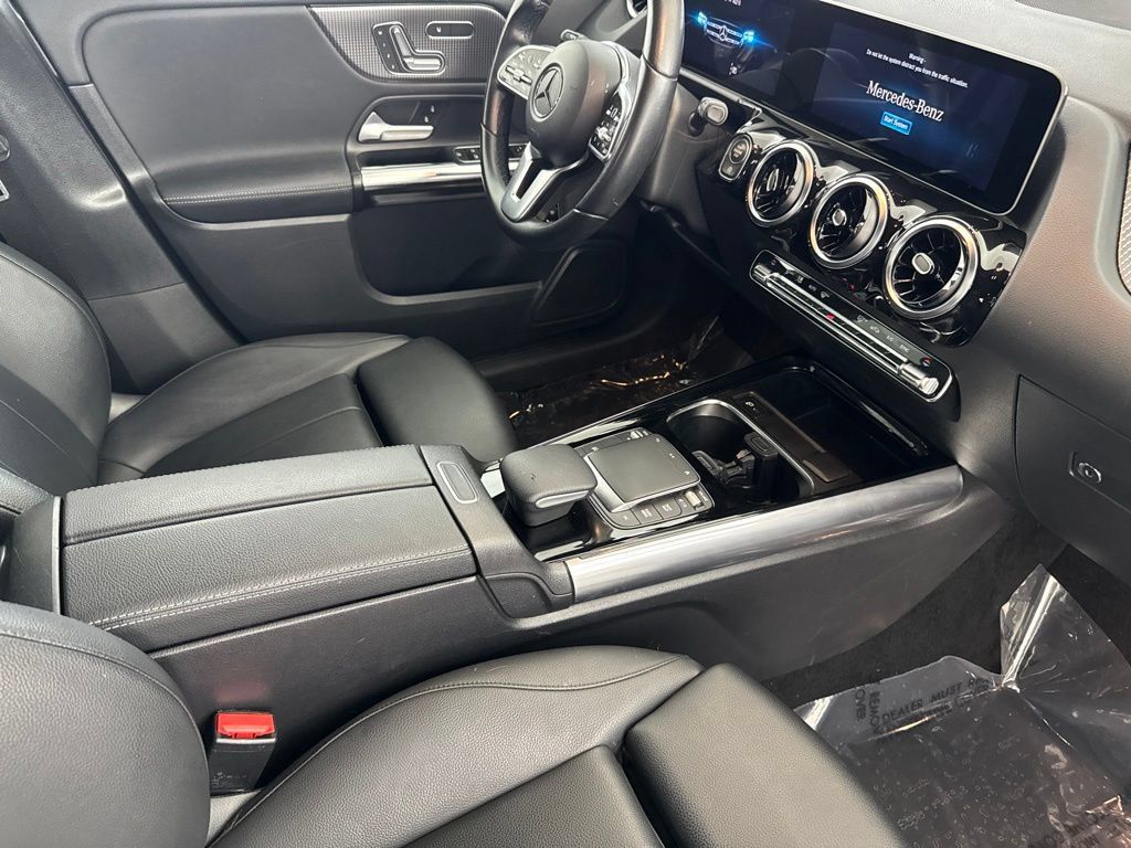 Used 2021 Mercedes-Benz GLA 250 4MATIC image 23