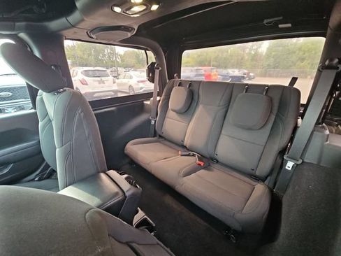 Used 2022 Jeep Wrangler Sport AWD/4WD image 28