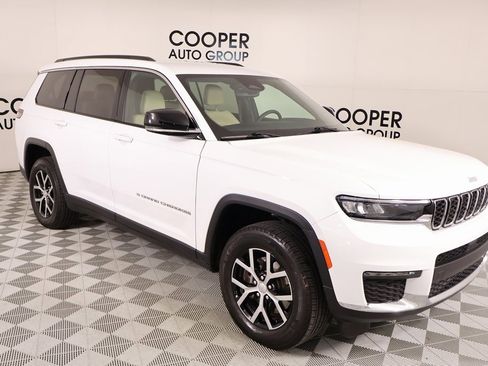 Used 2024 Jeep Grand Cherokee L Limited image 1